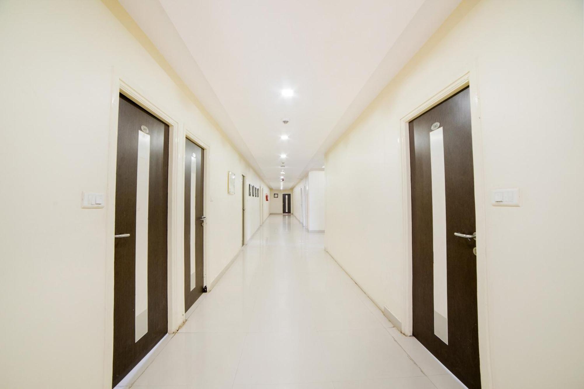 Super Capital O Raaga Grand Hotel Haiderabad Buitenkant foto
