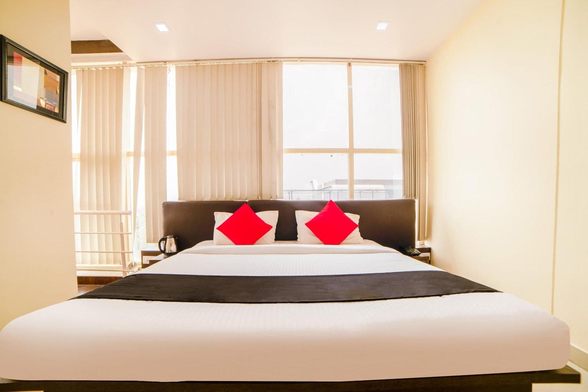 Super Capital O Raaga Grand Hotel Haiderabad Buitenkant foto