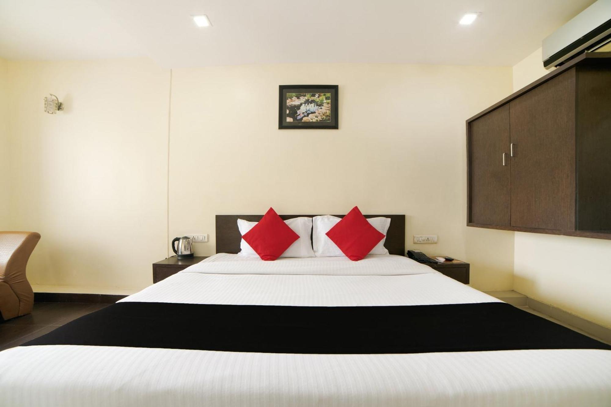 Super Capital O Raaga Grand Hotel Haiderabad Buitenkant foto