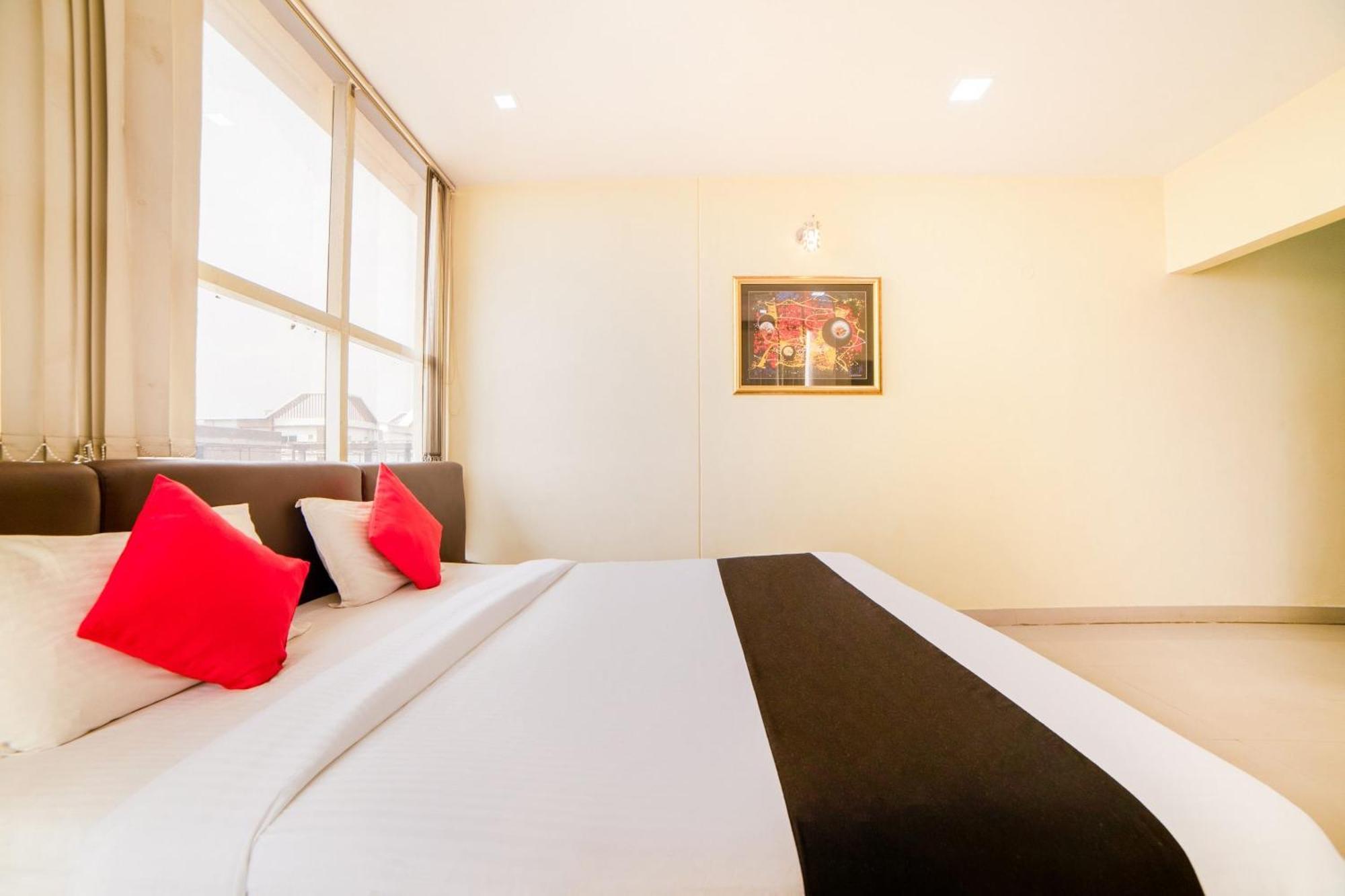 Super Capital O Raaga Grand Hotel Haiderabad Buitenkant foto