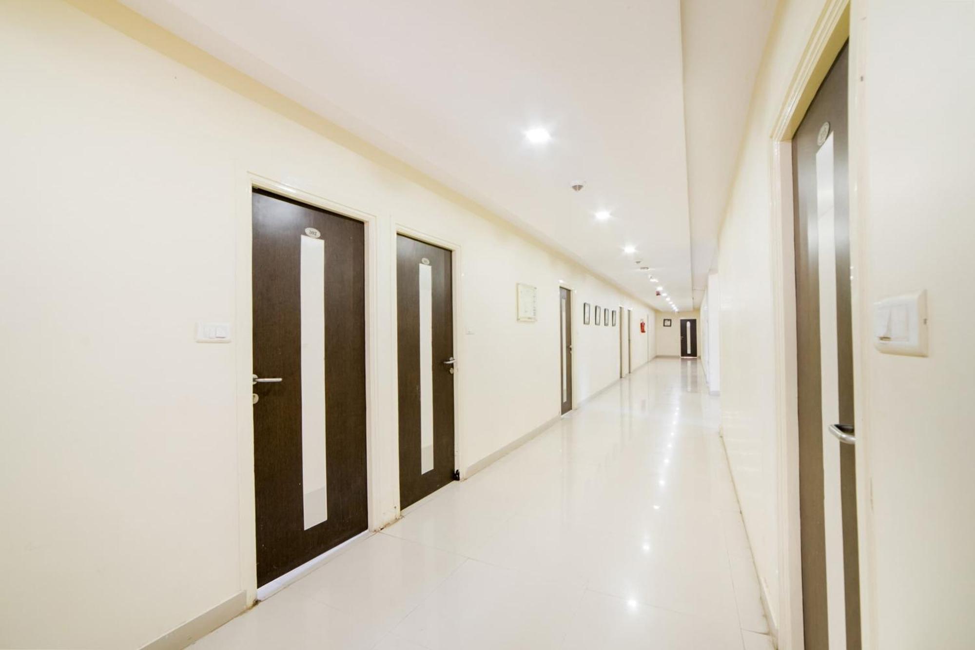 Super Capital O Raaga Grand Hotel Haiderabad Buitenkant foto