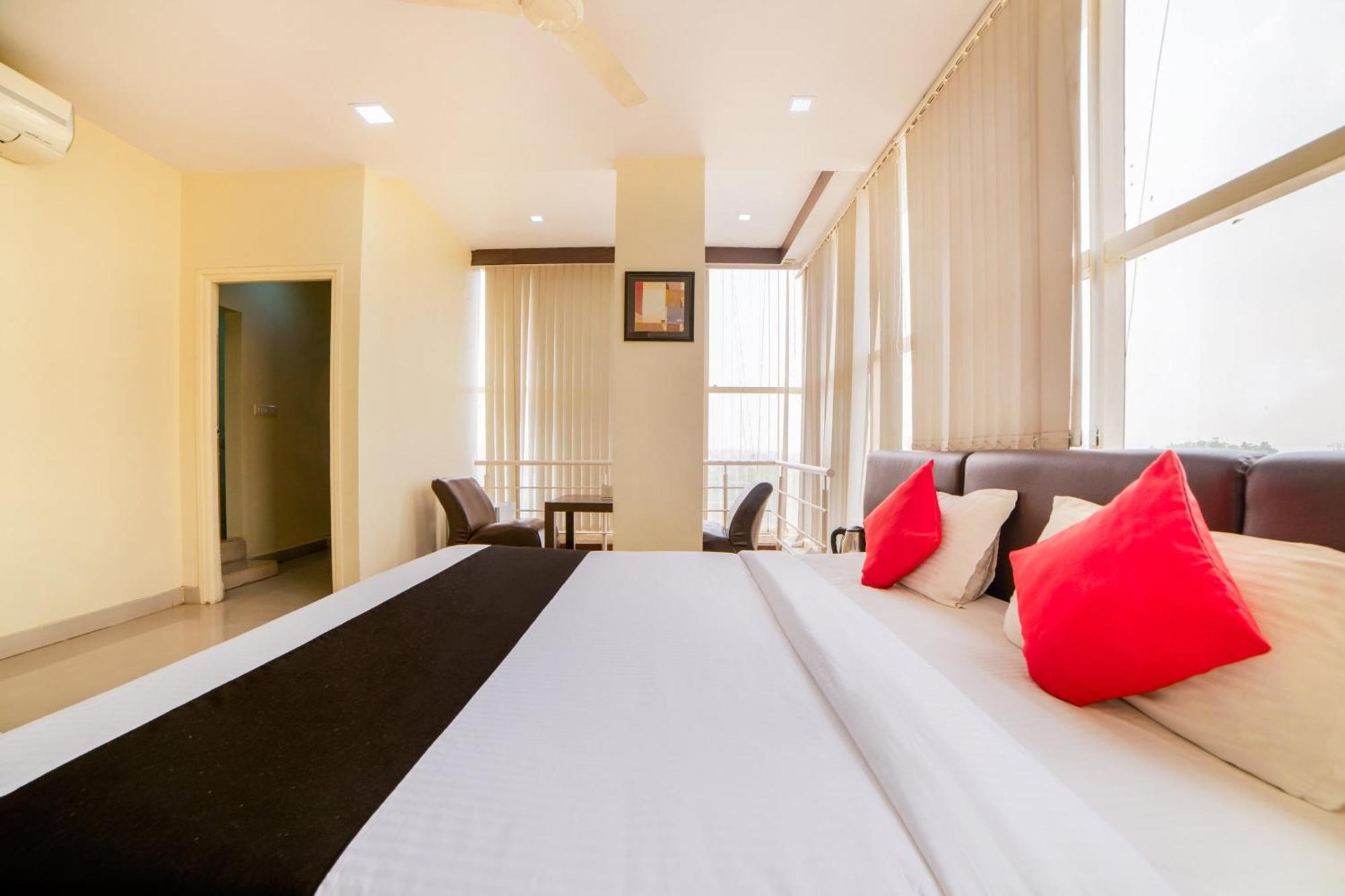 Super Capital O Raaga Grand Hotel Haiderabad Buitenkant foto
