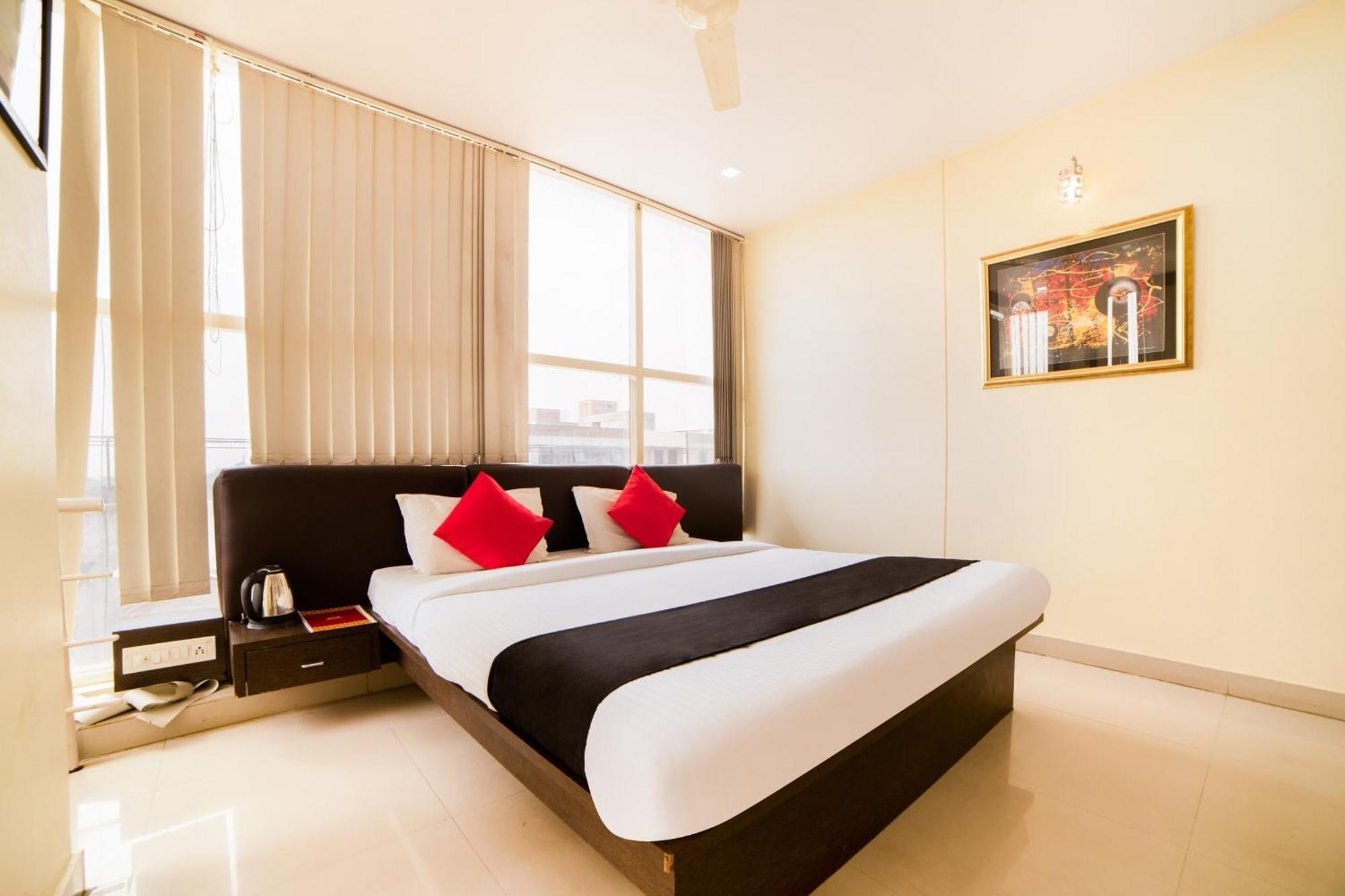 Super Capital O Raaga Grand Hotel Haiderabad Buitenkant foto